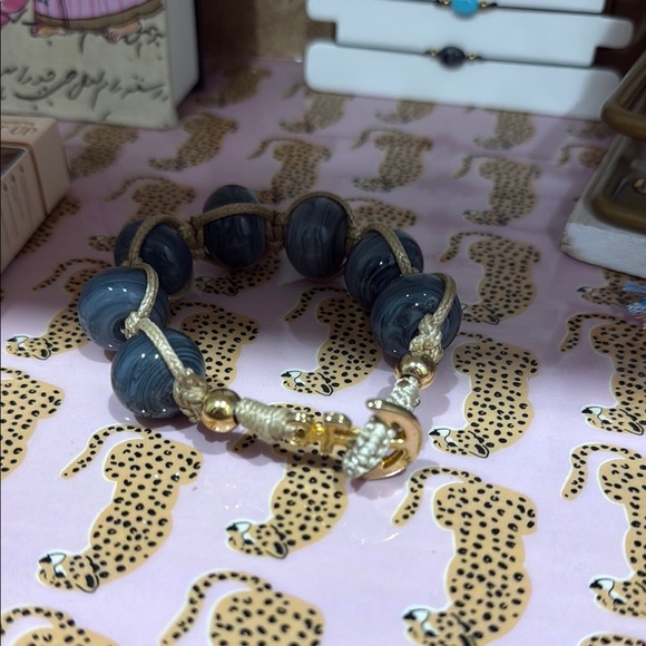 Elegant Blue Glass Beaded Bracelet - Picture 2 of 4